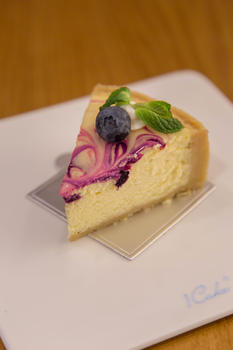 蓝莓奶油小蛋糕图片素材免费下载