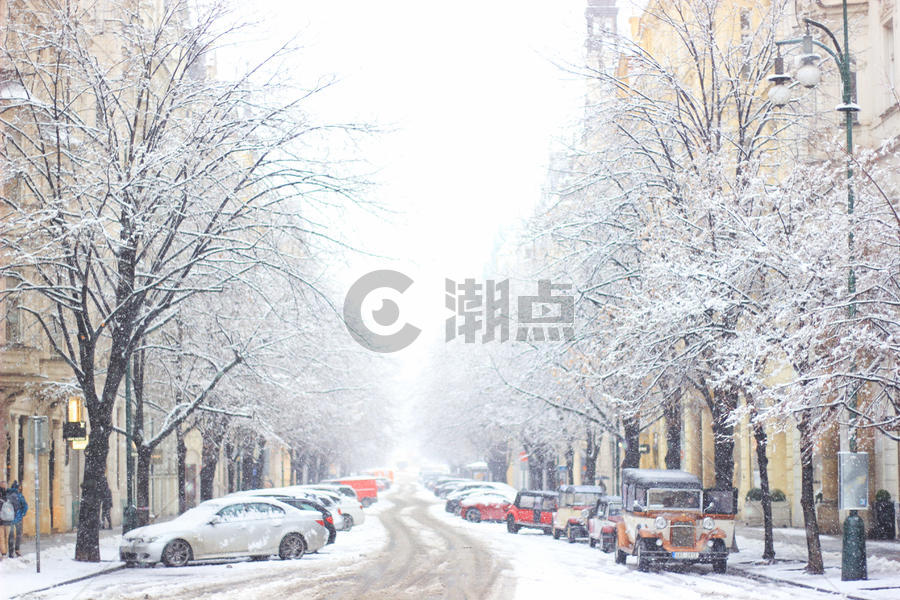 雪后布拉格街道图片素材免费下载