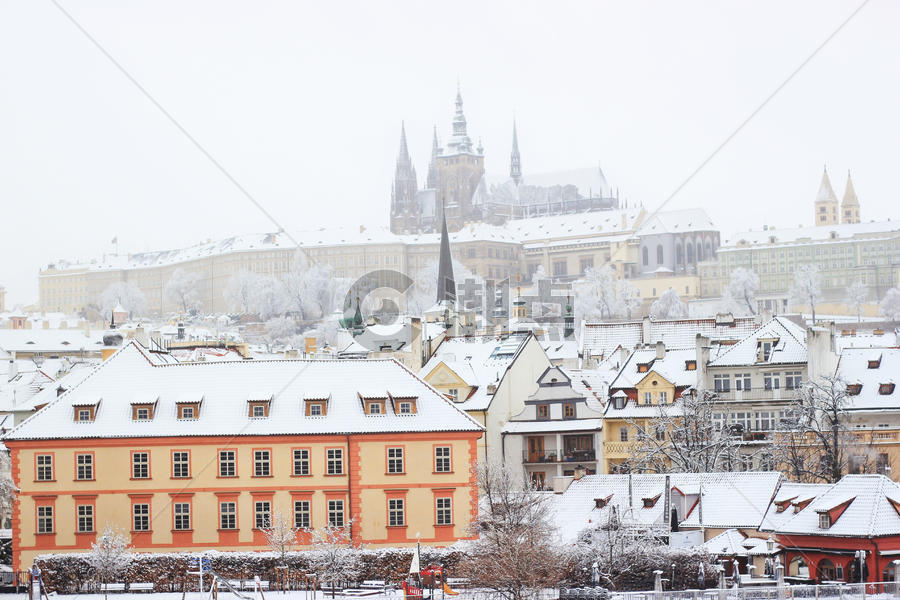 布拉格城堡区雪景图片素材免费下载