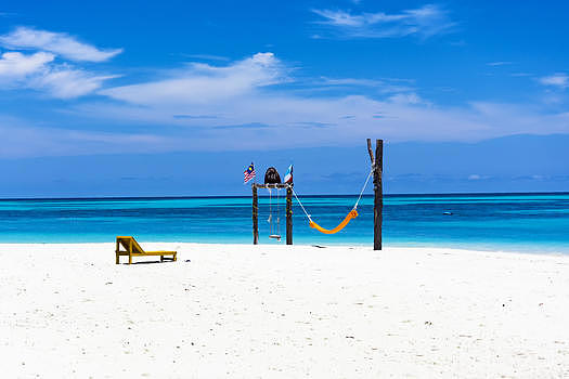 马来西亚沙巴环滩岛海滩休闲吊床图片素材免费下载