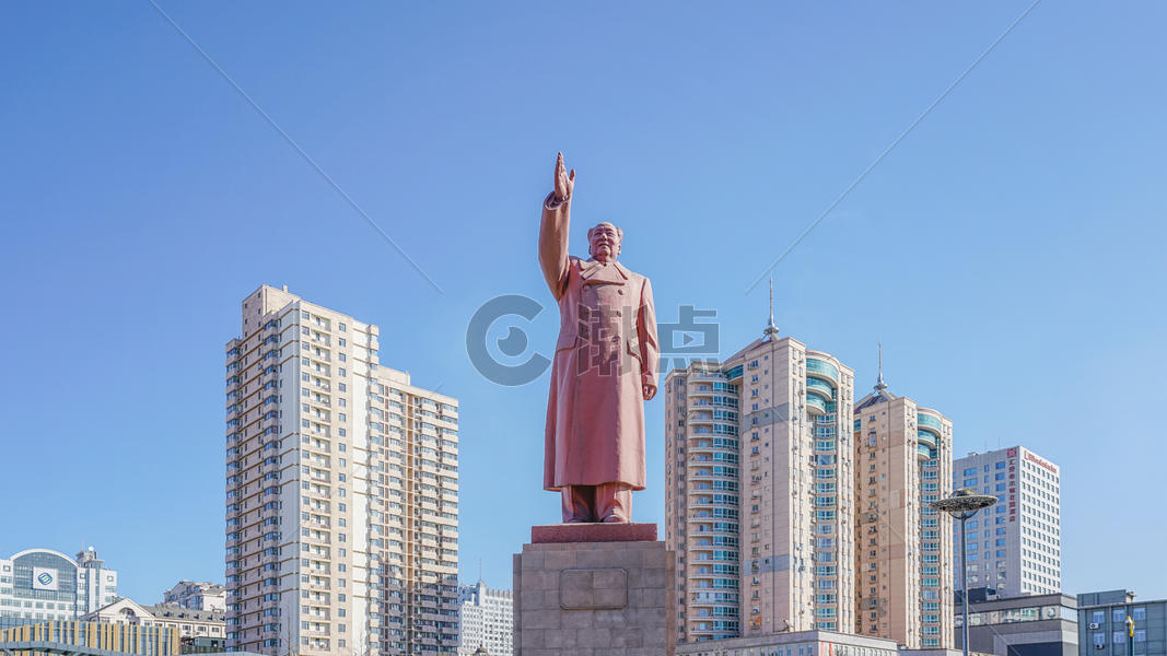 丹东火车站前毛泽东雕像图片素材免费下载