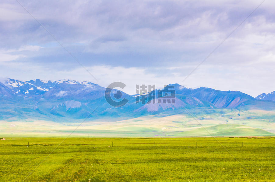 新疆高山草原图片素材免费下载