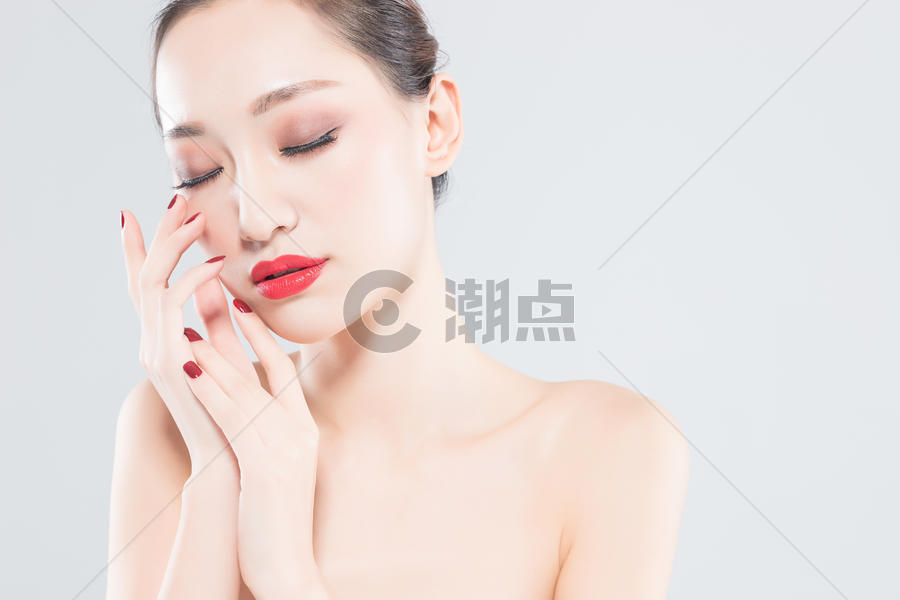 女性美妆图片素材免费下载