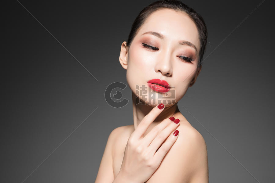 女性美妆图片素材免费下载