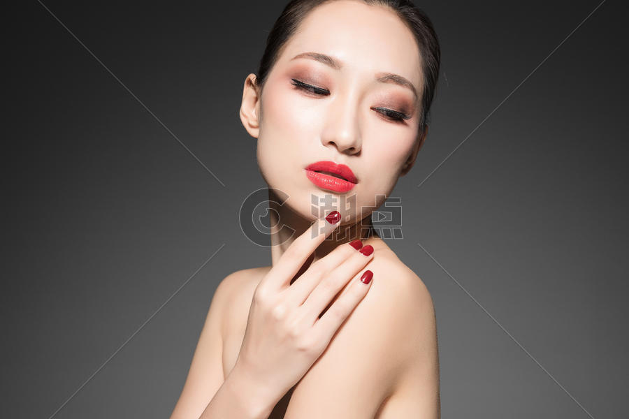 女性美妆图片素材免费下载