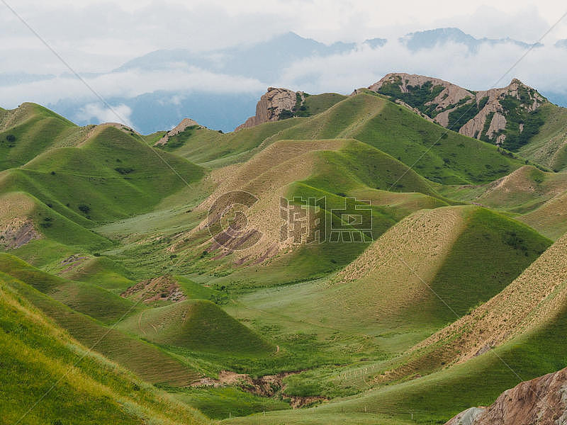 新疆山脉图片素材免费下载