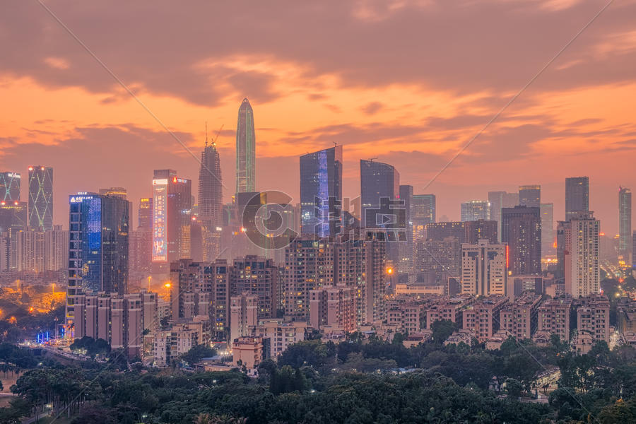 夕阳晚霞下的深圳城市夜景图片素材免费下载