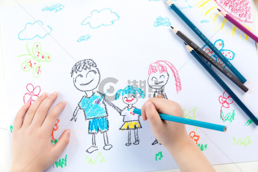  儿童绘画全家福图片素材免费下载