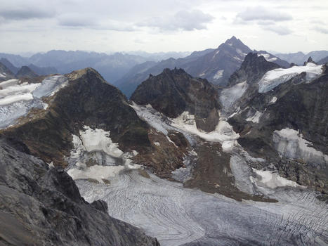瑞士铁力士峰山顶远眺图片素材免费下载