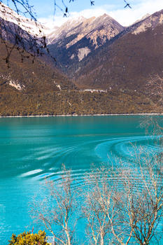 西藏林芝巴松措湖风景图片素材免费下载