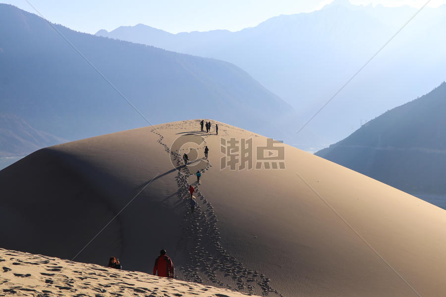 西藏林芝沙丘风光图片素材免费下载