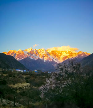 西藏南迦巴瓦峰风光图片素材免费下载
