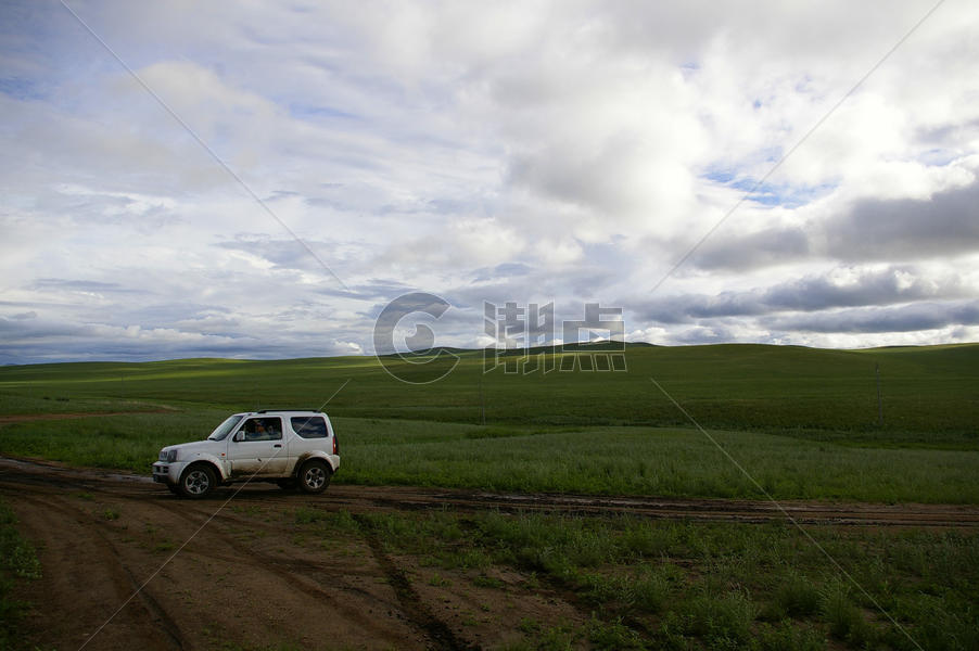内蒙古草原汽车自由行图片素材免费下载
