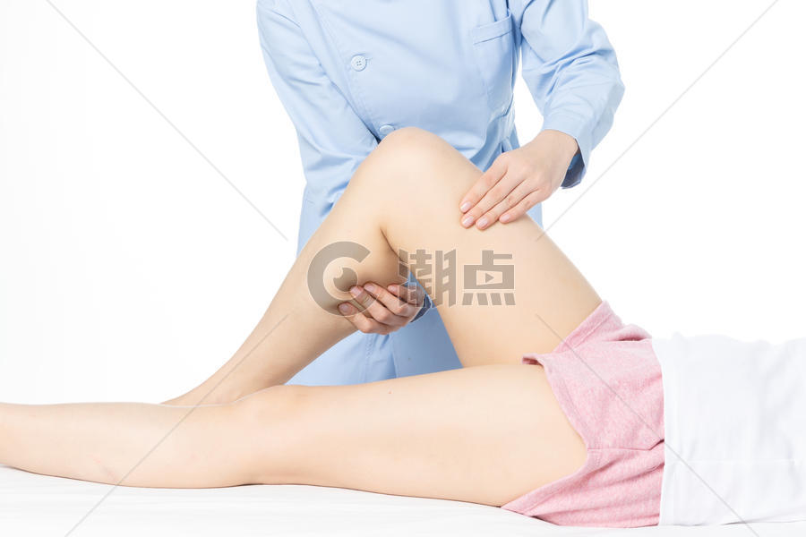 女性腿部按摩图片素材免费下载
