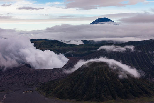 印尼布洛莫火山图片素材免费下载