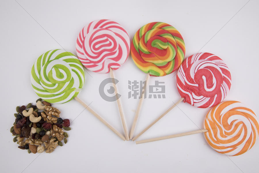 色彩鲜艳的棒棒糖图片素材免费下载