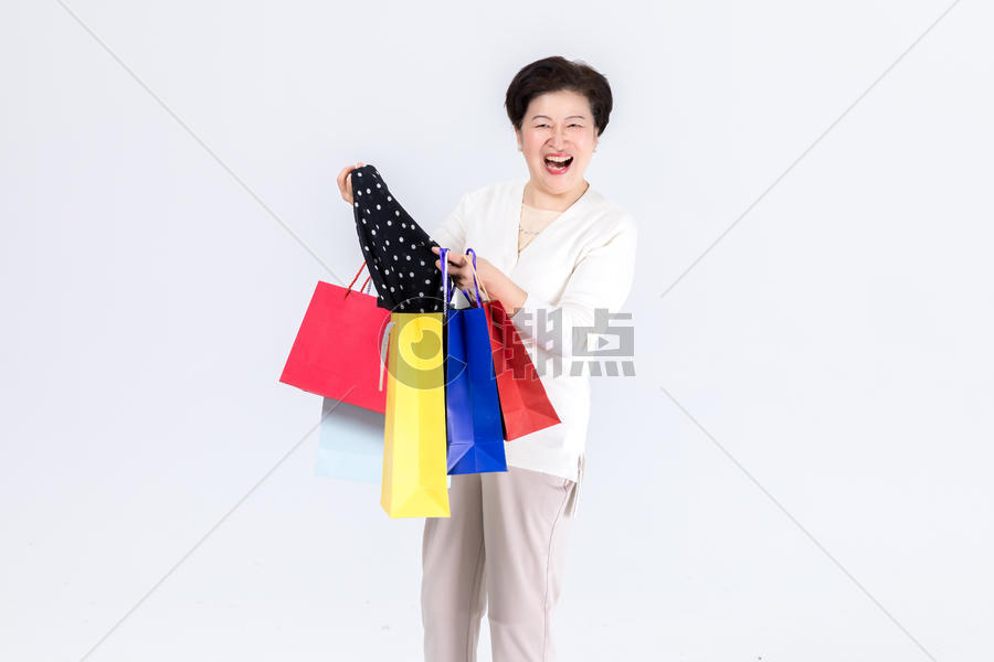 女性中老年购物图片素材免费下载
