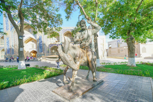 乌兹别克斯坦阿凡提雕像图片素材免费下载