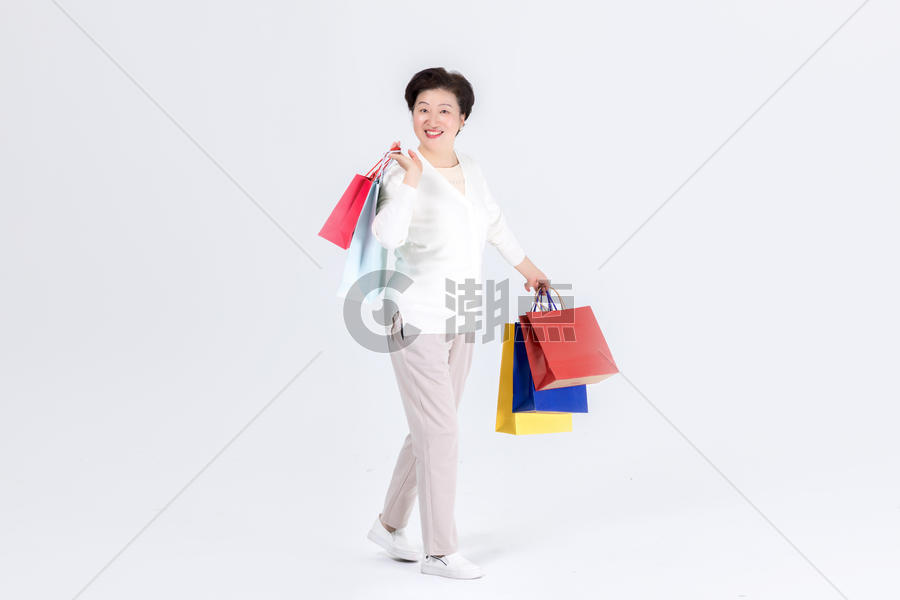 中老年女性购物图片素材免费下载