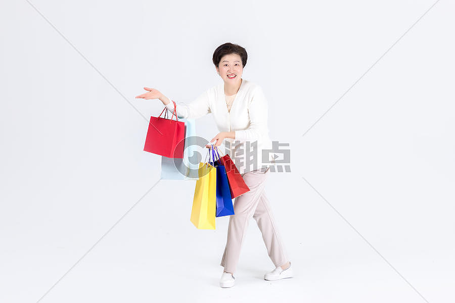 中老年女性购物图片素材免费下载