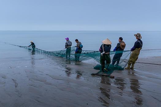 广西京族渔民捕鱼场景图片素材免费下载