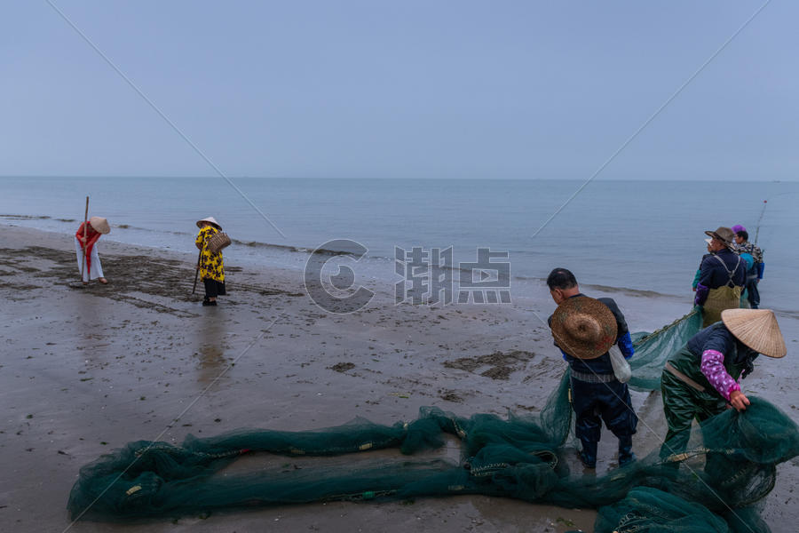 广西京族渔民捕鱼场景图片素材免费下载