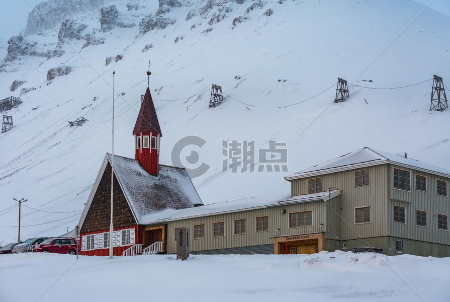 雪山脚下世界上最北的教堂图片素材免费下载