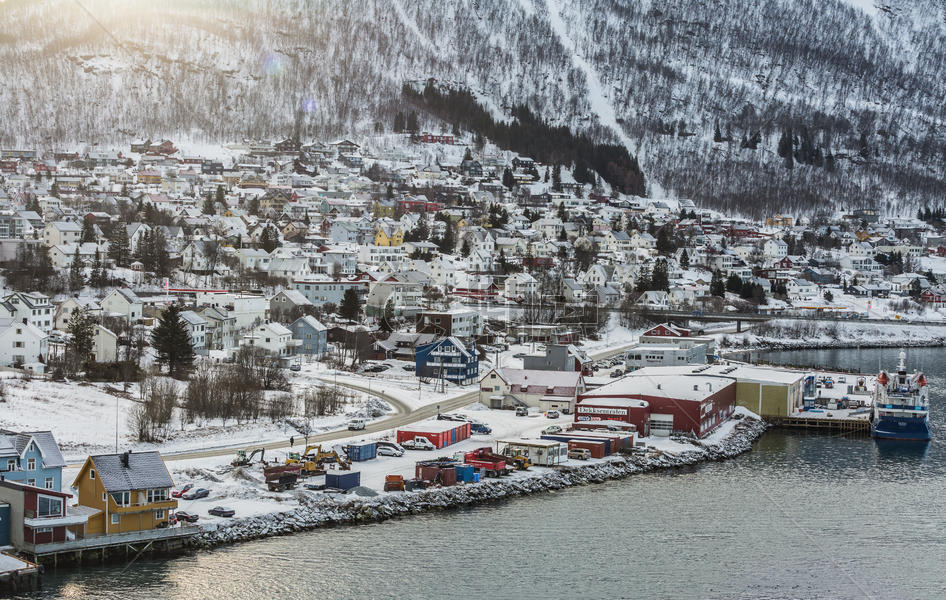 挪威北极圈著名旅游城市特罗姆瑟城市风光图片素材免费下载