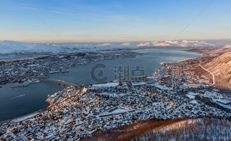 北极圈著名旅游城市挪威特罗姆瑟风光图片素材免费下载