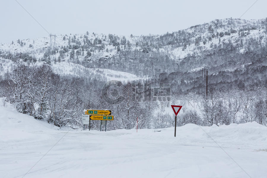 挪威北极圈冬季雪景图片素材免费下载