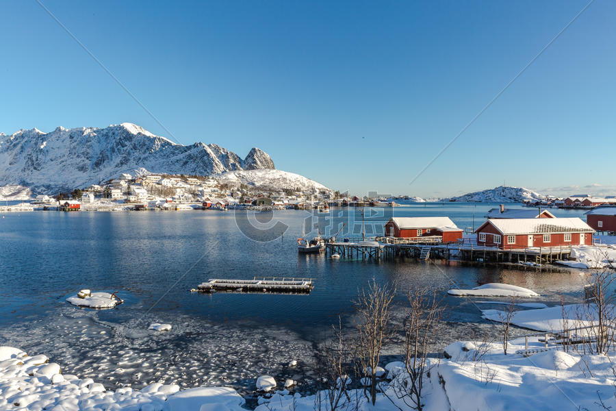 北极圈冬季罗弗敦群岛雷纳渔村风光图片素材免费下载