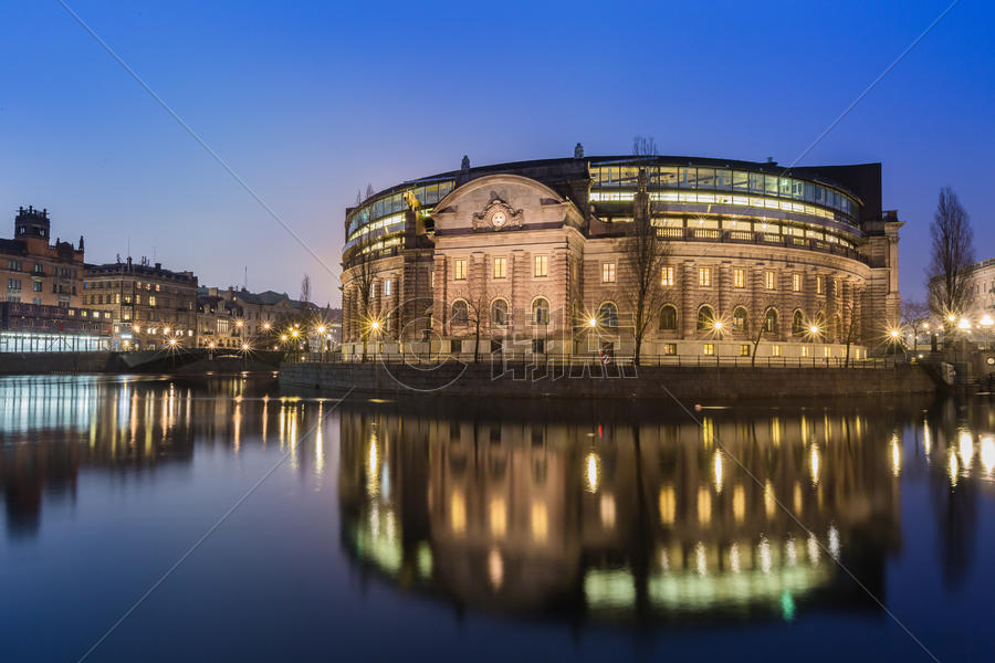 瑞典首都斯德哥尔摩老城夜景图片素材免费下载