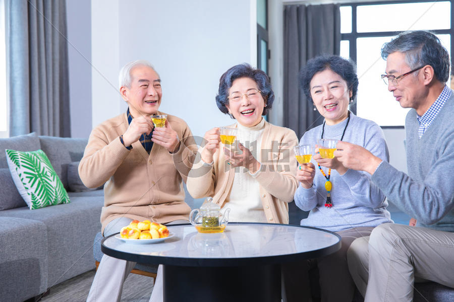 中老年人家庭聚会图片素材免费下载
