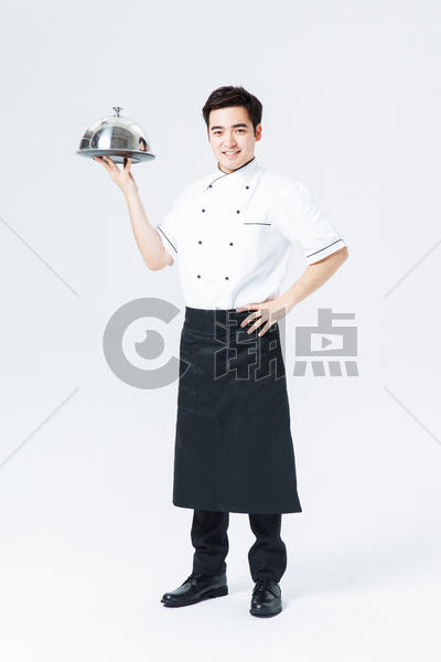 厨师拿着西餐托盘图片素材免费下载
