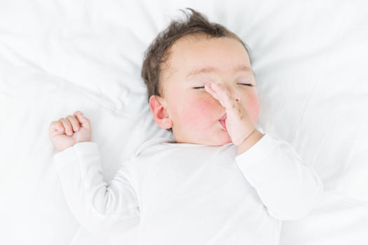 婴儿睡觉图片素材免费下载