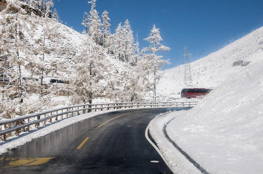 公路交通冬季雪路图片素材免费下载
