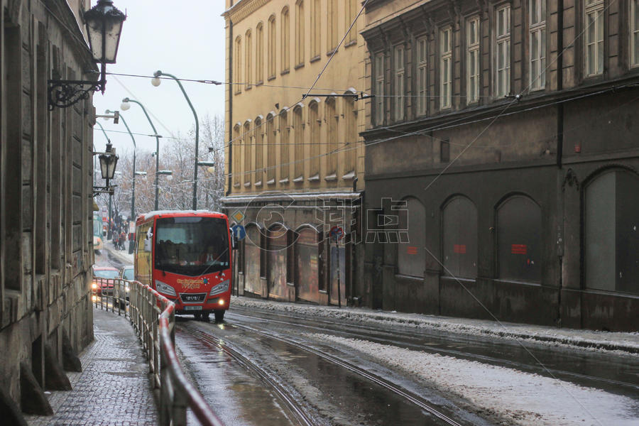 冬日布拉格城市交通图片素材免费下载