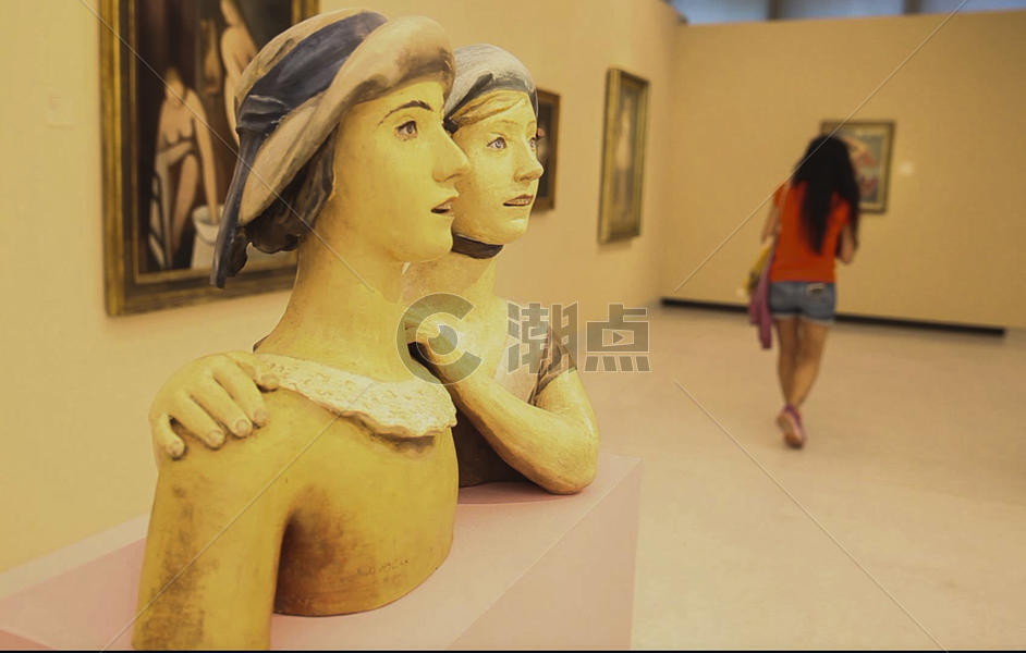 美术馆雕塑展品图片素材免费下载