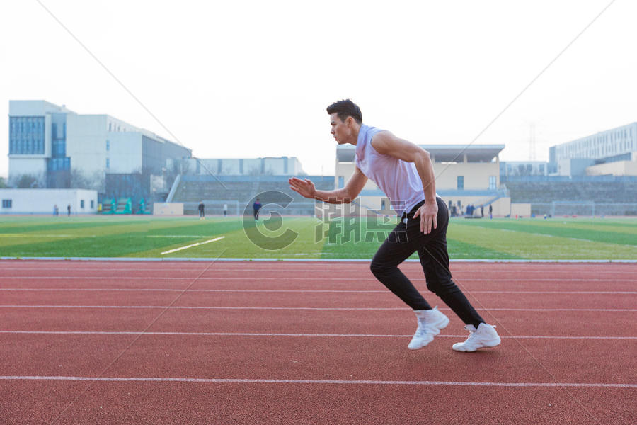 男性青年跑步健身图片素材免费下载