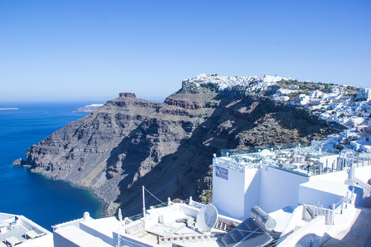希腊圣托里尼岛边的美丽悬崖图片素材免费下载