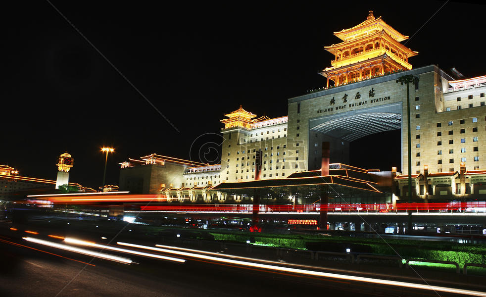 夜幕下的北京西站图片素材免费下载