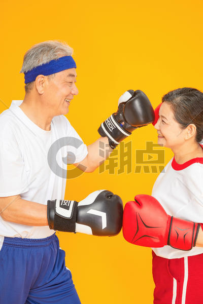 老人运动健身拳击图片素材免费下载