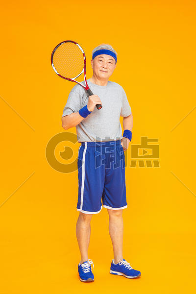老人运动网球图片素材免费下载