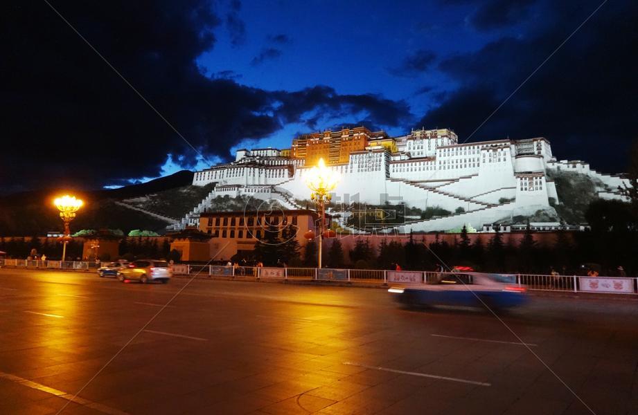 西藏拉萨布达拉宫夜景图片素材免费下载