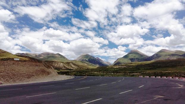 世界屋脊西藏公路风光图片素材免费下载
