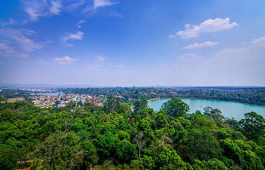 东南亚公园蓝天白云图片素材免费下载