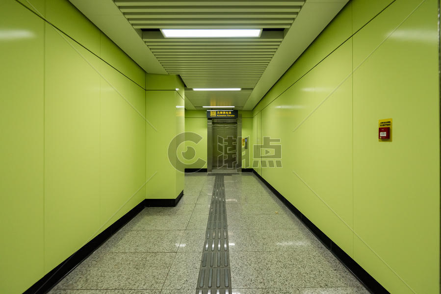 地铁站无障碍电梯图片素材免费下载