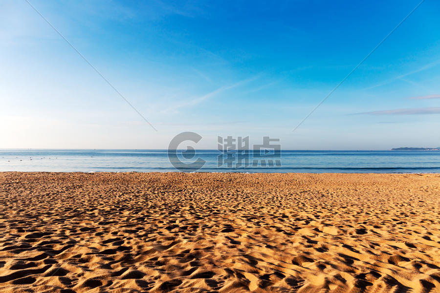 沙滩海岸线图片素材免费下载