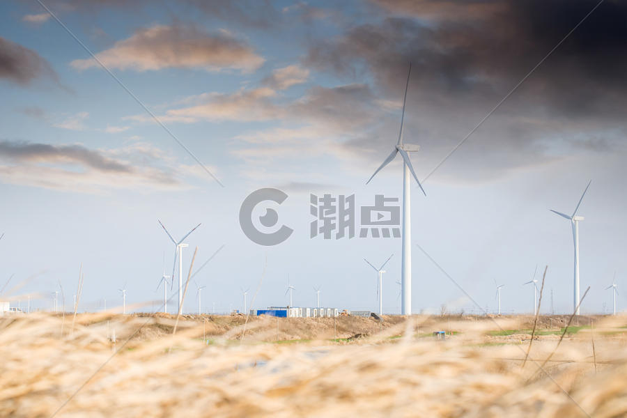 风力发电机图片素材免费下载