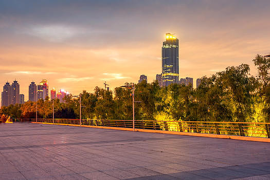 武汉琴台公园绿道夜景图片素材免费下载